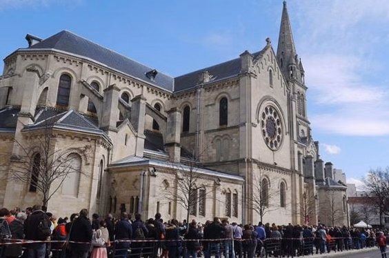 Maire d&rsquo;Amiens : que dit la loi sur la laïcité dans la rue ?